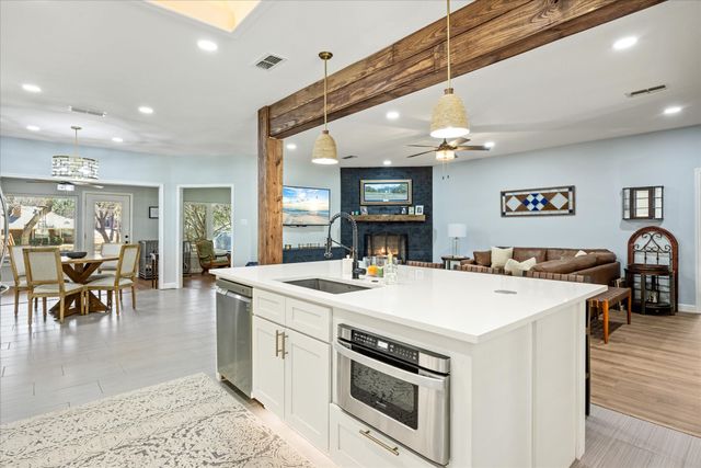4105 Cimmaron Trail, Granbury, TX 76049