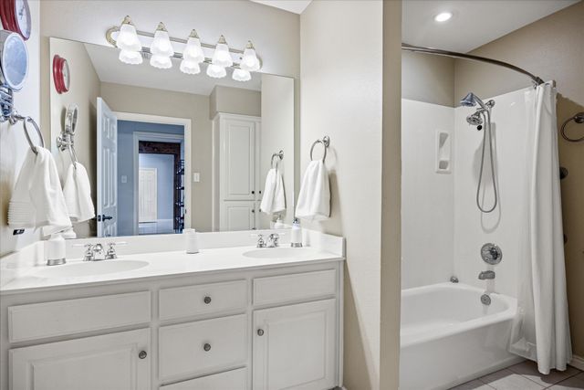 4105 Cimmaron Trail, Granbury, TX 76049