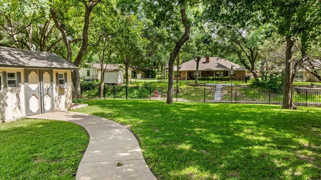4105 Cimmaron Trail, Granbury, TX 76049