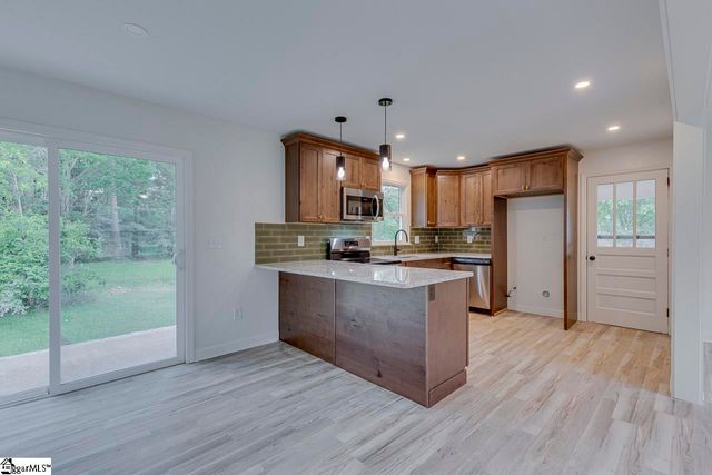 110 Charlton Circle, Easley, SC 29642