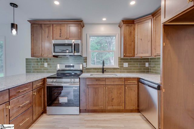 110 Charlton Circle, Easley, SC 29642