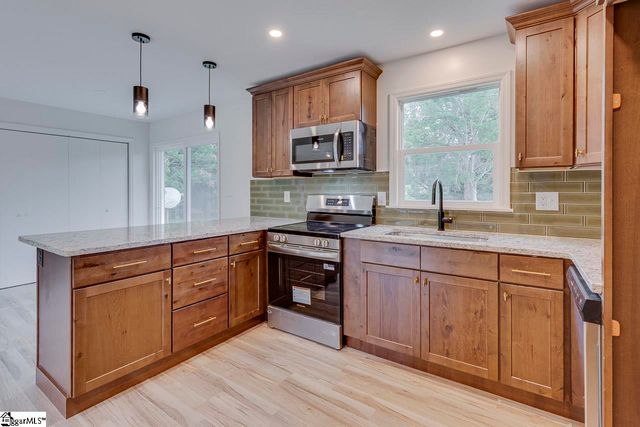 110 Charlton Circle, Easley, SC 29642