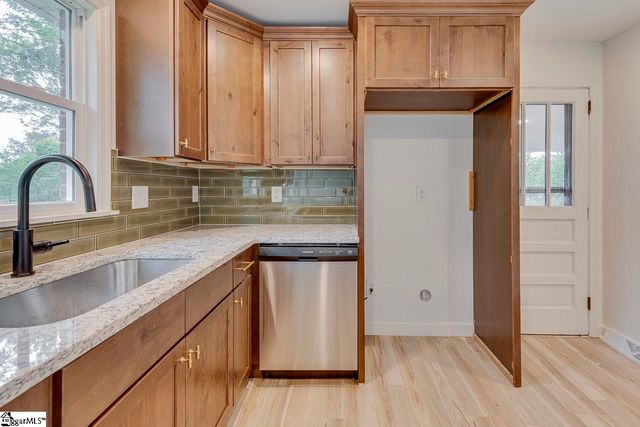 110 Charlton Circle, Easley, SC 29642