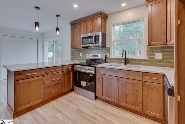 110 Charlton Circle, Easley, SC 29642