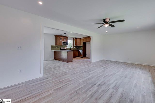 110 Charlton Circle, Easley, SC 29642