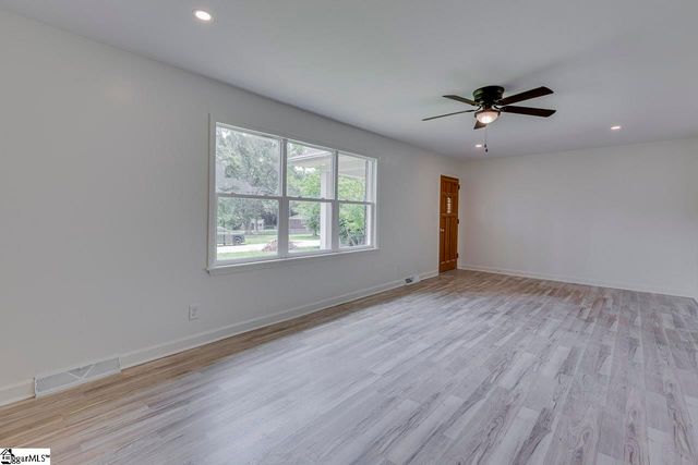 110 Charlton Circle, Easley, SC 29642