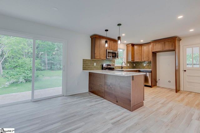 110 Charlton Circle, Easley, SC 29642