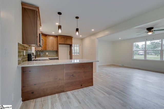 110 Charlton Circle, Easley, SC 29642