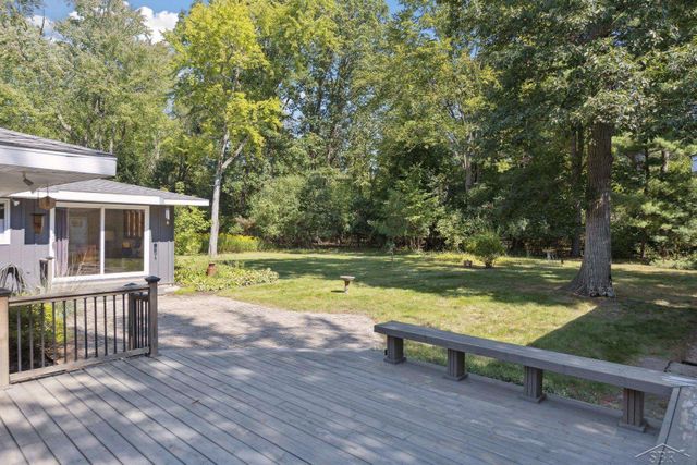 4914 Campau Drive, Midland, MI 48640