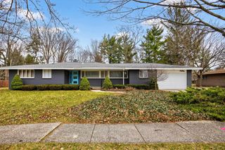 4914 Campau Drive, Midland, MI 48640