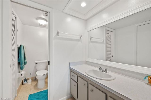 38 Glades BLVD 1, Naples, FL 34112