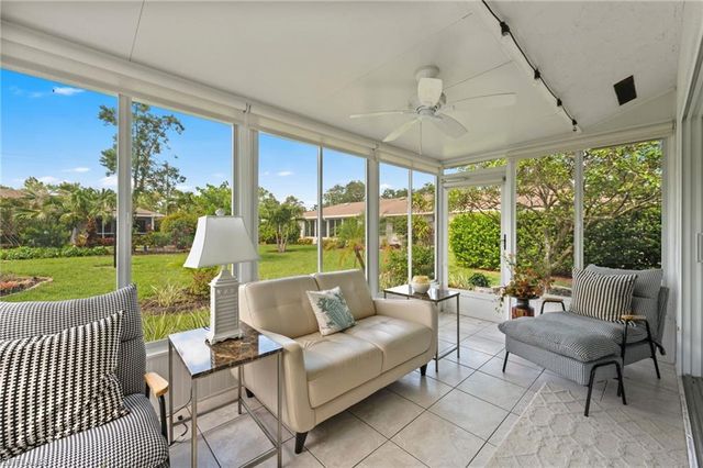 38 Glades BLVD 1, Naples, FL 34112