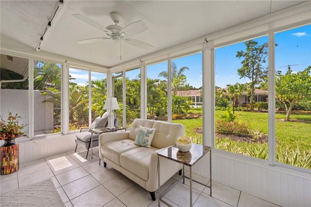 38 Glades BLVD 1, Naples, FL 34112