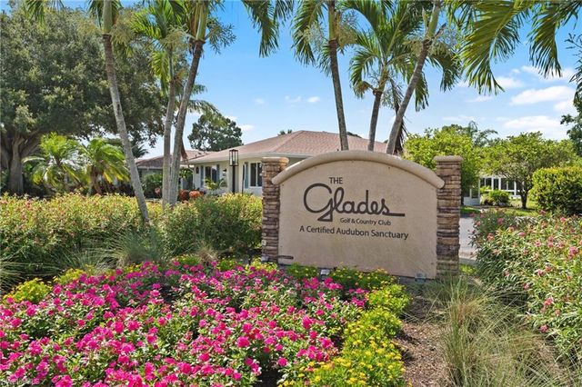 38 Glades BLVD 1, Naples, FL 34112