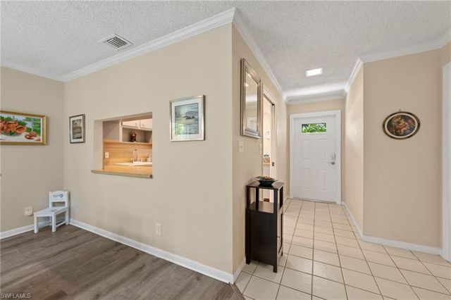 38 Glades BLVD 1, Naples, FL 34112