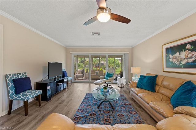 38 Glades BLVD 1, Naples, FL 34112