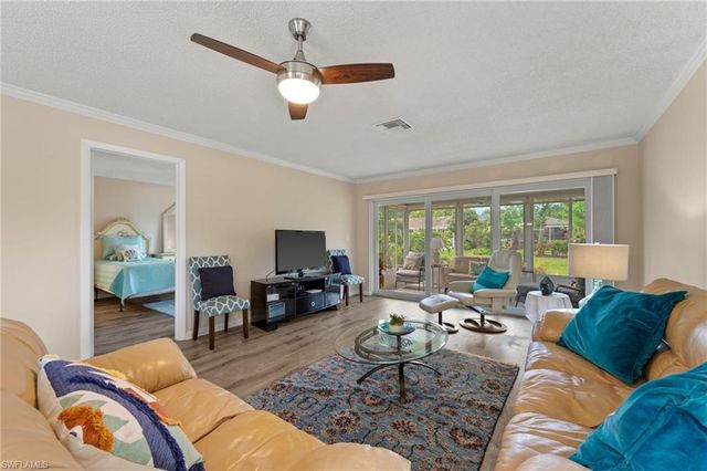 38 Glades BLVD 1, Naples, FL 34112
