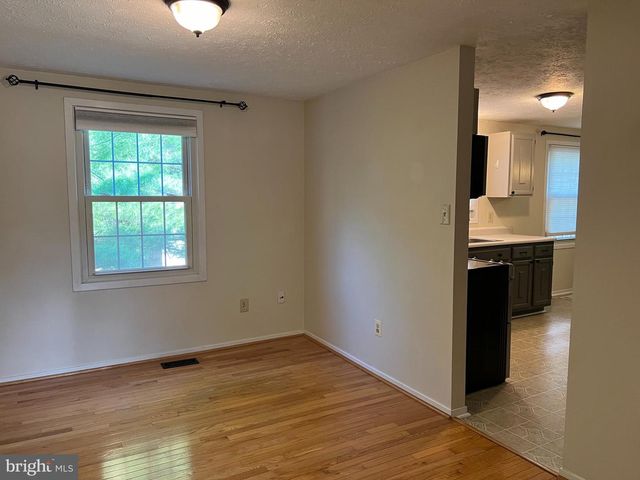 12205 PARKSTREAM TER, Herndon, VA 20170