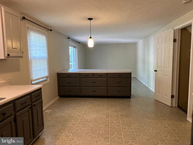 12205 PARKSTREAM TER, Herndon, VA 20170