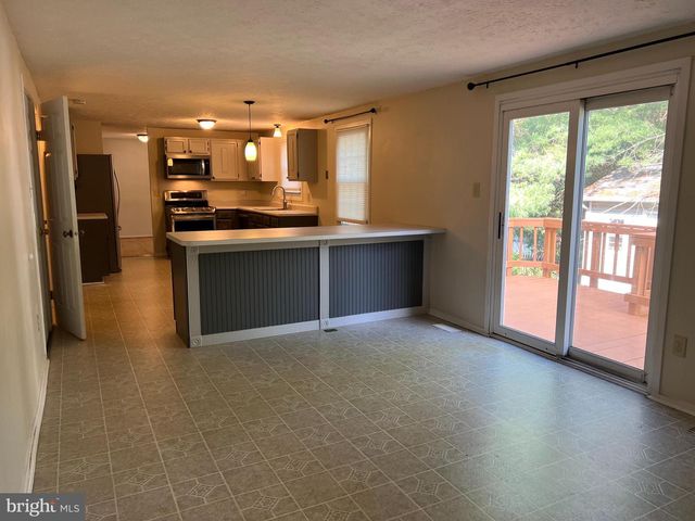 12205 PARKSTREAM TER, Herndon, VA 20170