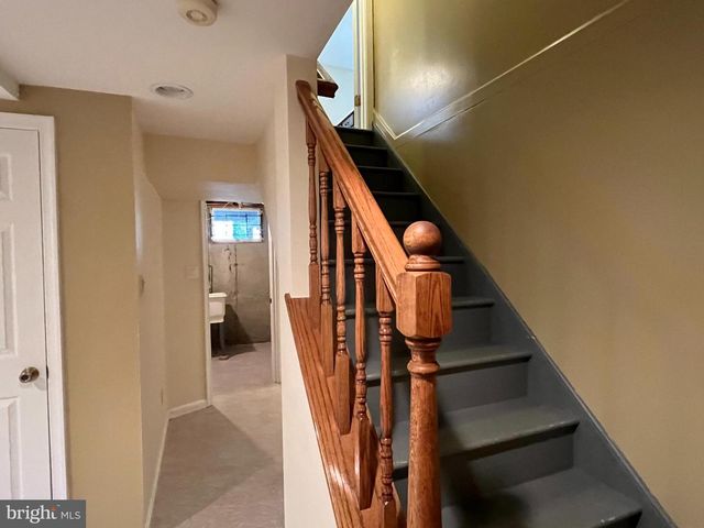 12205 PARKSTREAM TER, Herndon, VA 20170