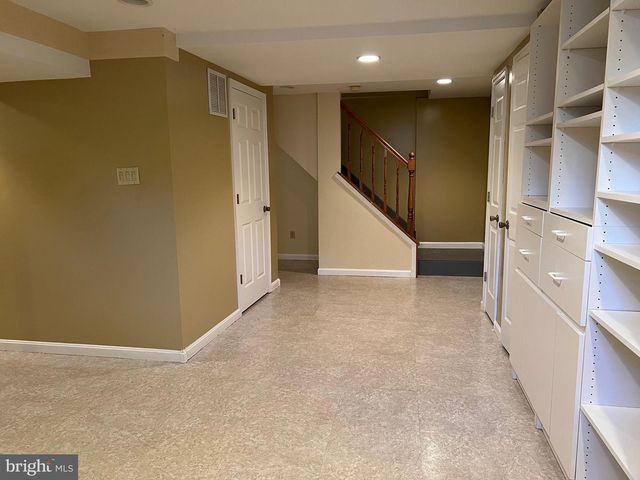 12205 PARKSTREAM TER, Herndon, VA 20170
