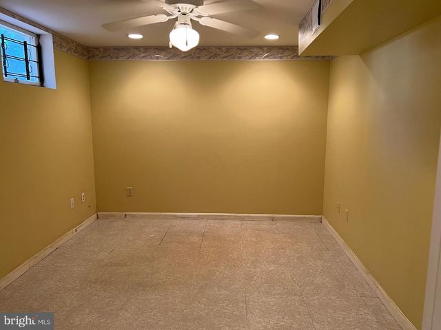 12205 PARKSTREAM TER, Herndon, VA 20170
