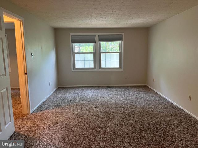 12205 PARKSTREAM TER, Herndon, VA 20170