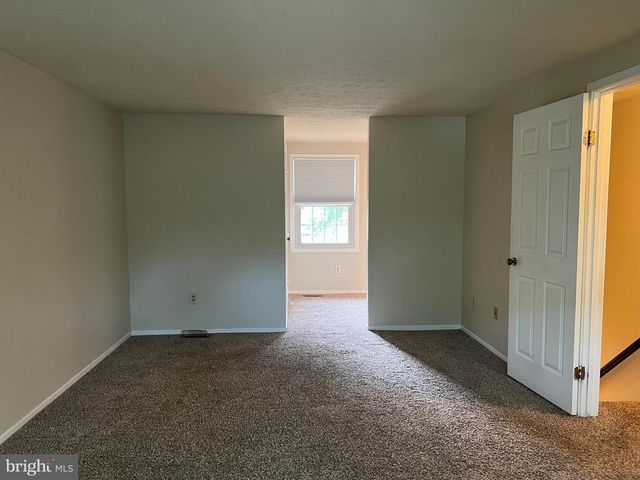 12205 PARKSTREAM TER, Herndon, VA 20170