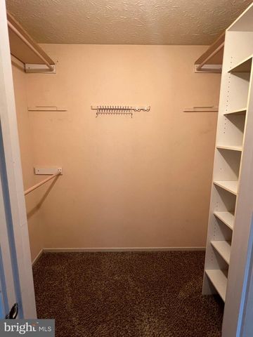 12205 PARKSTREAM TER, Herndon, VA 20170