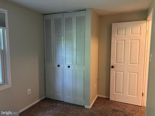 12205 PARKSTREAM TER, Herndon, VA 20170
