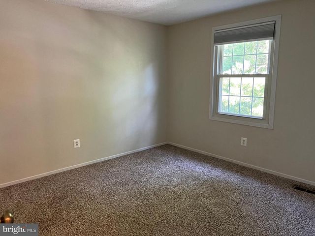 12205 PARKSTREAM TER, Herndon, VA 20170