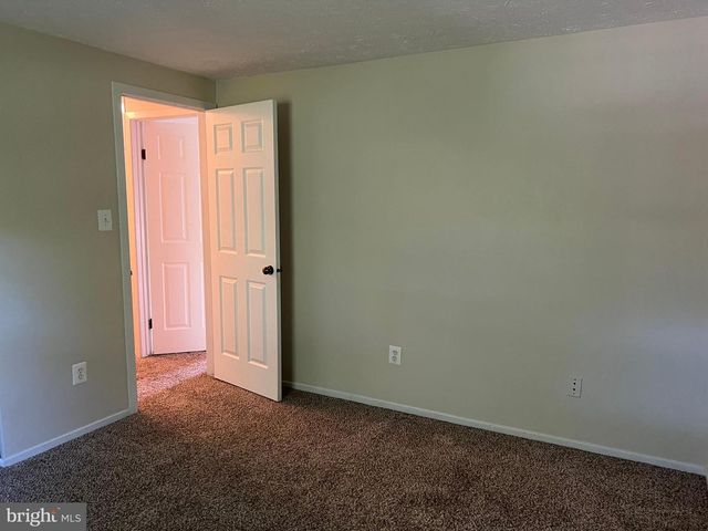 12205 PARKSTREAM TER, Herndon, VA 20170