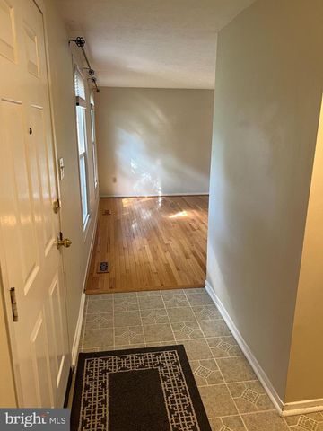 12205 PARKSTREAM TER, Herndon, VA 20170