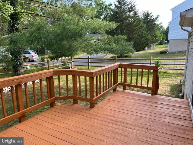 12205 PARKSTREAM TER, Herndon, VA 20170