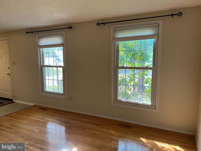 12205 PARKSTREAM TER, Herndon, VA 20170