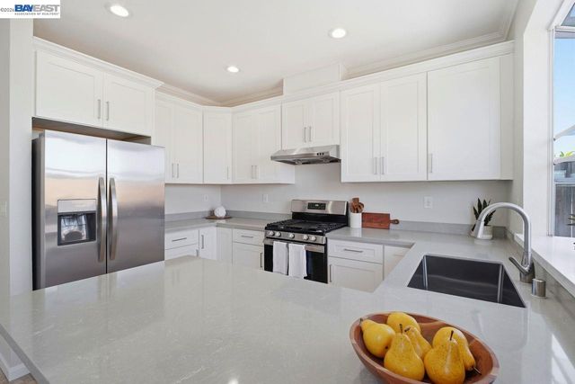 15355 Bittern Ct, San Leandro, CA 94579