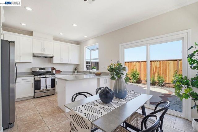 15355 Bittern Ct, San Leandro, CA 94579
