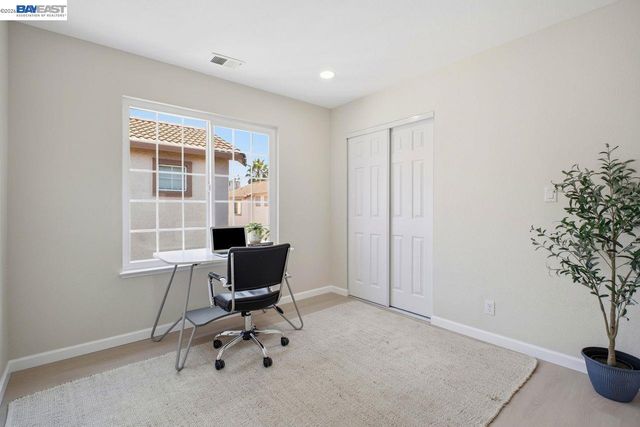 15355 Bittern Ct, San Leandro, CA 94579