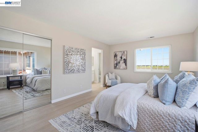 15355 Bittern Ct, San Leandro, CA 94579