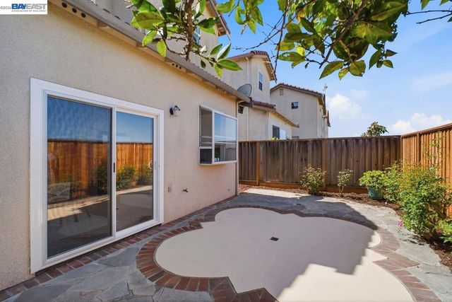 15355 Bittern Ct, San Leandro, CA 94579