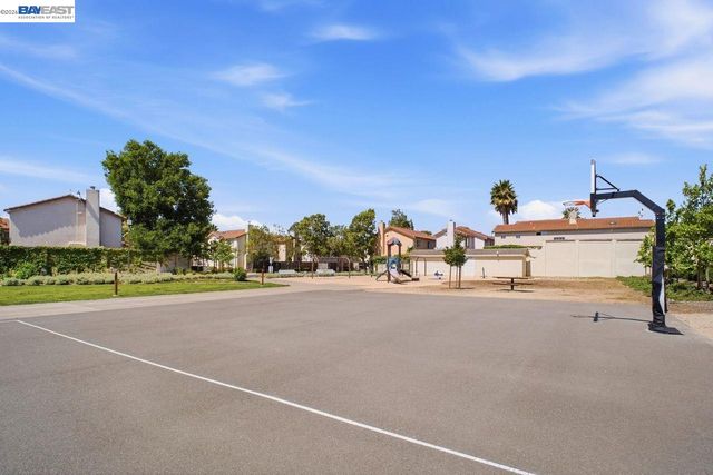 15355 Bittern Ct, San Leandro, CA 94579