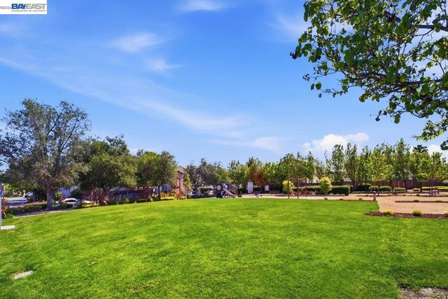 15355 Bittern Ct, San Leandro, CA 94579