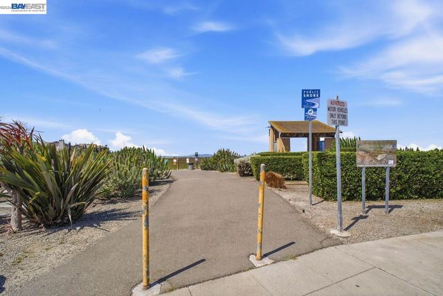 15355 Bittern Ct, San Leandro, CA 94579