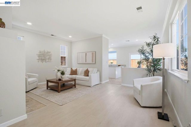 15355 Bittern Ct, San Leandro, CA 94579