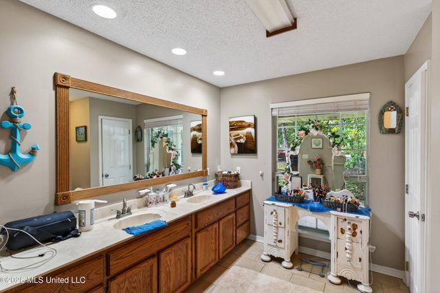 13293 Riverland Drive, Biloxi, MS 39532