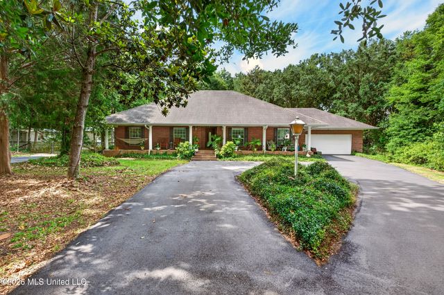 13293 Riverland Drive, Biloxi, MS 39532