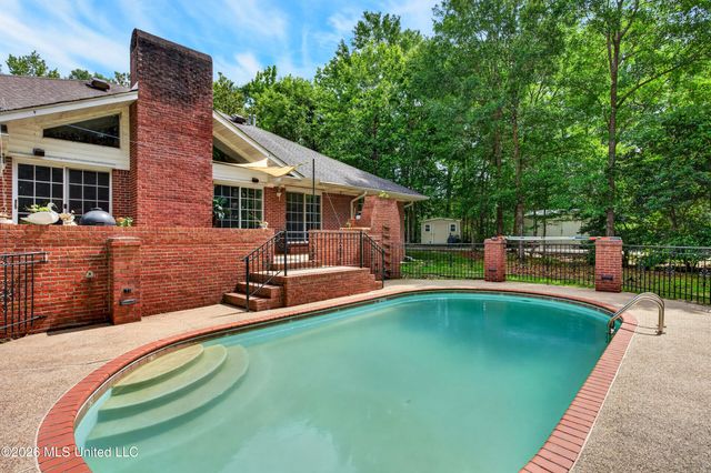 13293 Riverland Drive, Biloxi, MS 39532