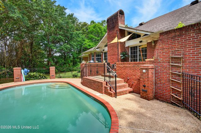 13293 Riverland Drive, Biloxi, MS 39532