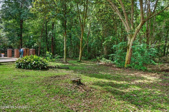 13293 Riverland Drive, Biloxi, MS 39532